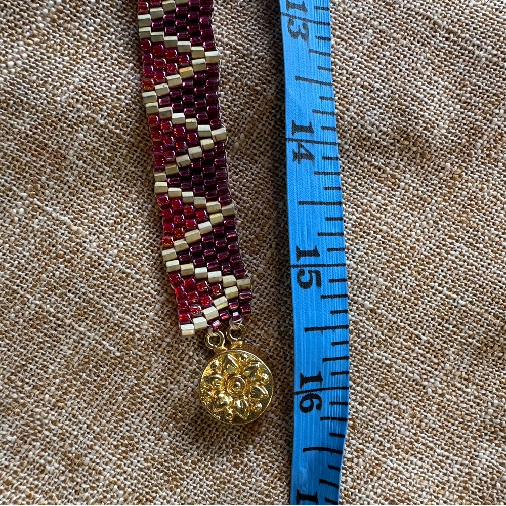 Elegant Gold and Red Beaded necklace